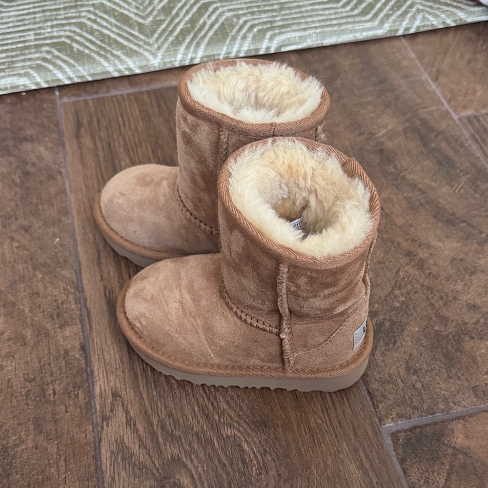 UGG Tan Sheepskin Boots with Soft Lining